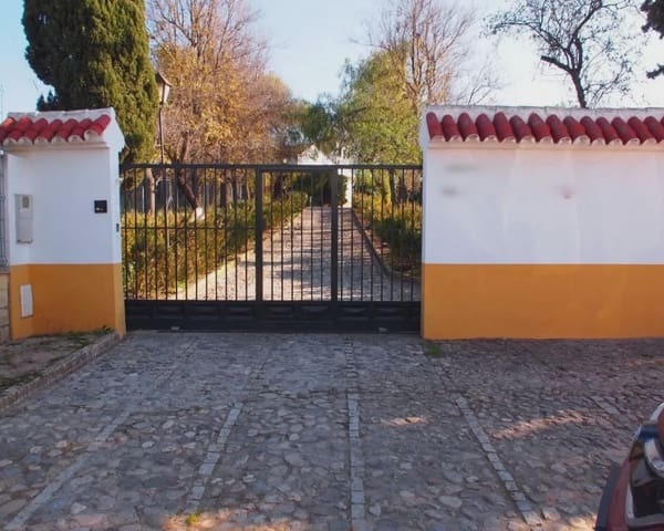 5 soverom Finca/Herregård til salgs i La Puebla de Cazalla med svømmebasseng garasje - € 900 000 (Ref: 8728815)