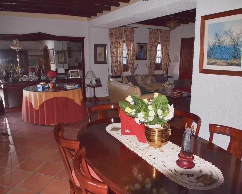 5 soverom Finca/Herregård til salgs i La Puebla de Cazalla med svømmebasseng garasje - € 900 000 (Ref: 8728815)