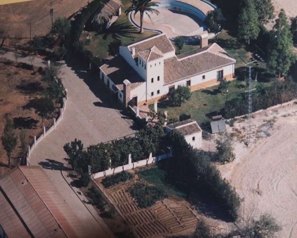 5 soverom Finca/Herregård til salgs i La Puebla de Cazalla med svømmebasseng garasje - € 900 000 (Ref: 8728815)