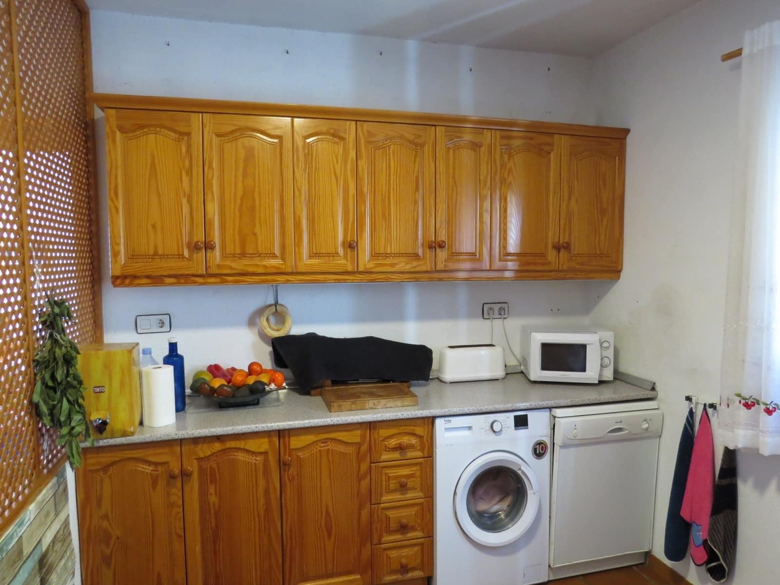 6 sypialnia Willa na sprzedaż w Berchules z basenem garażem - 290 000 € (Ref: 8765760)