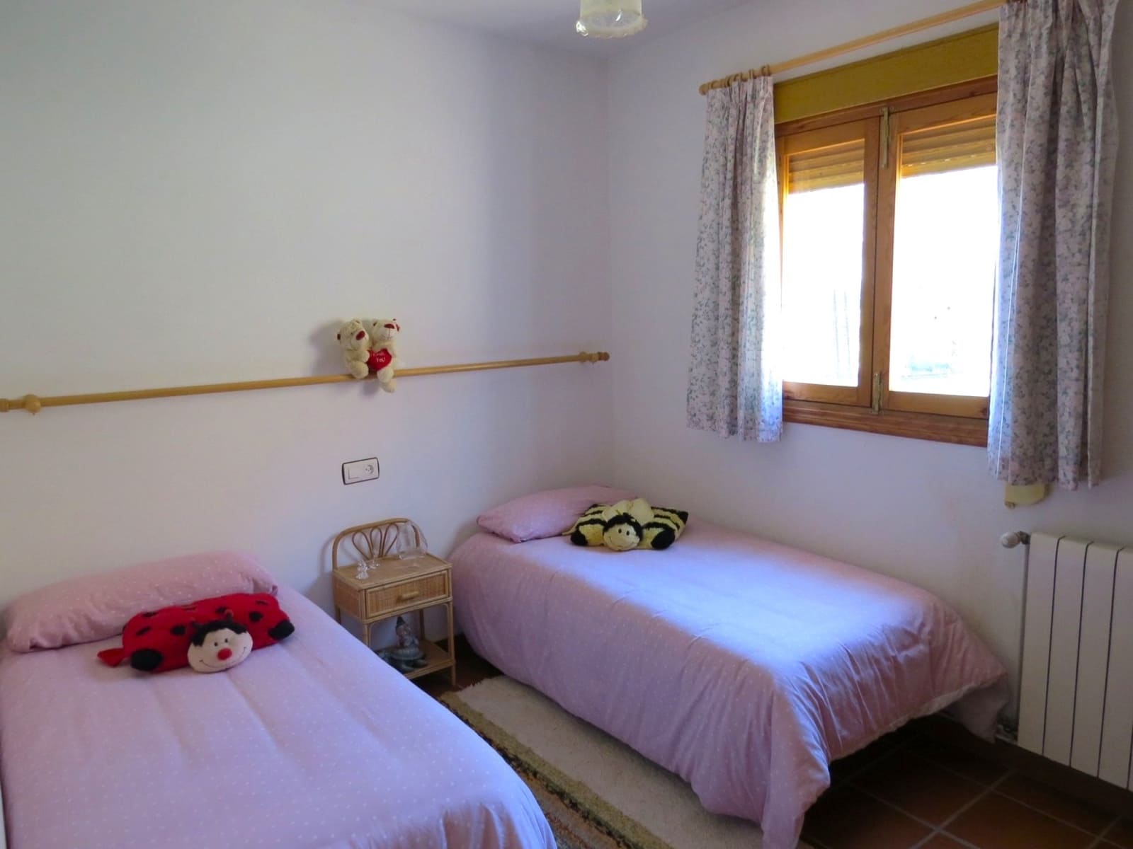 6 sypialnia Willa na sprzedaż w Berchules z basenem garażem - 290 000 € (Ref: 8765760)