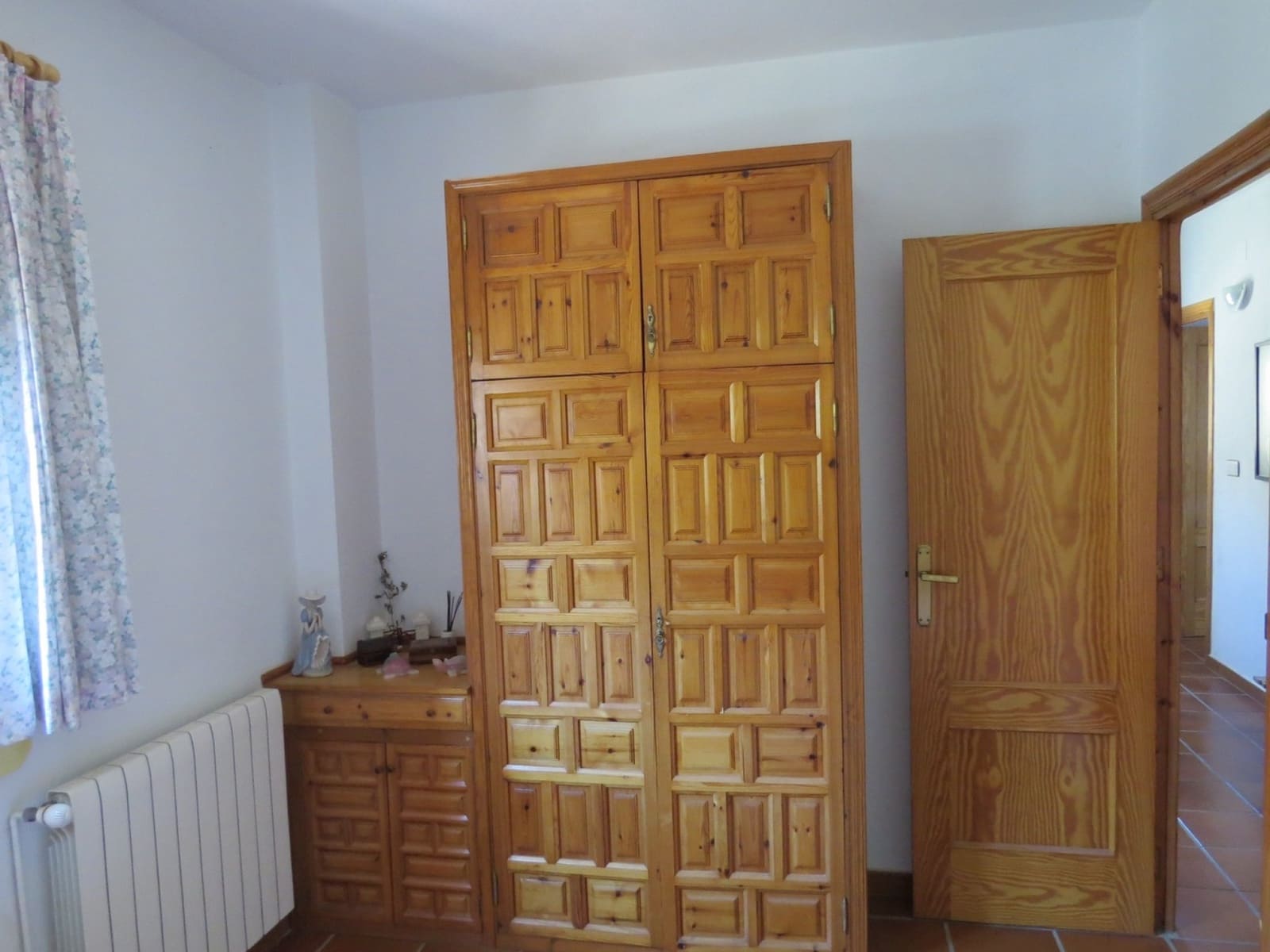 6 sypialnia Willa na sprzedaż w Berchules z basenem garażem - 290 000 € (Ref: 8765760)