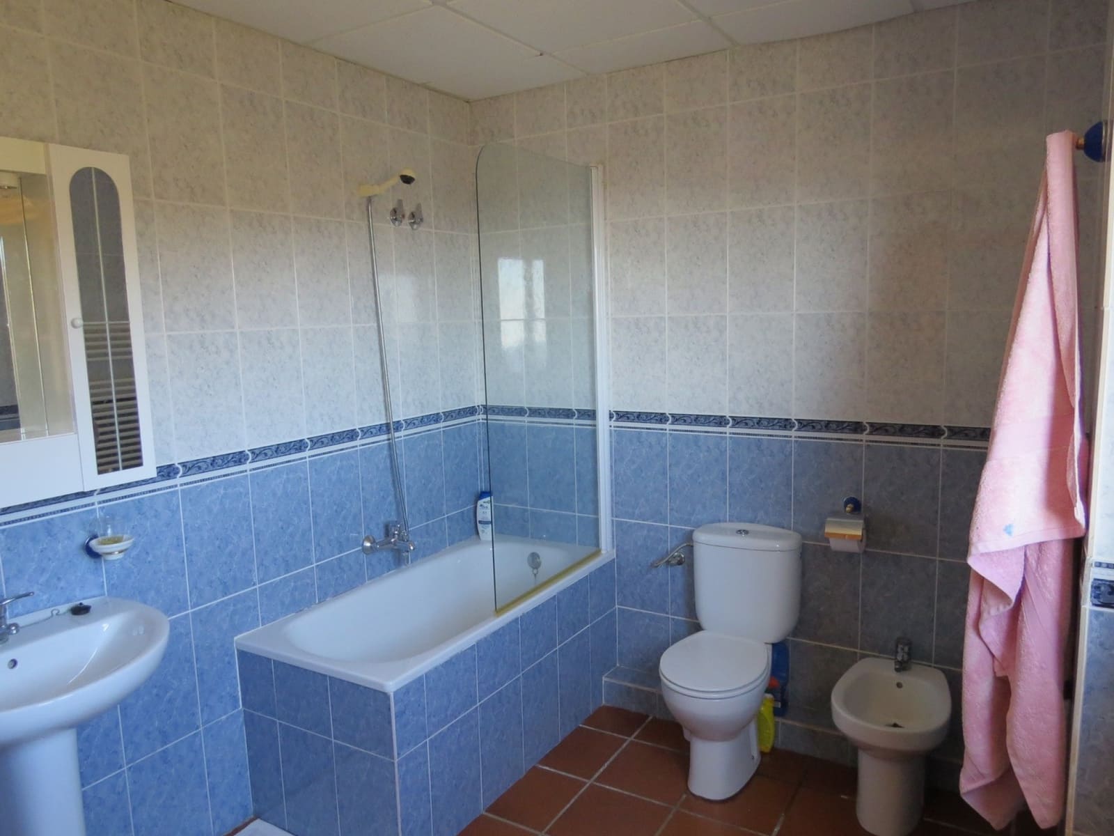 6 sypialnia Willa na sprzedaż w Berchules z basenem garażem - 290 000 € (Ref: 8765760)