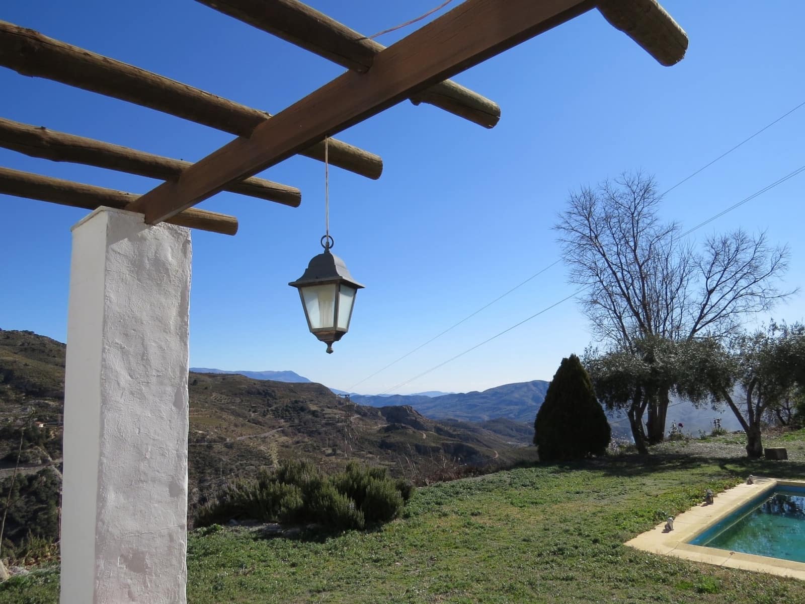 6 sypialnia Willa na sprzedaż w Berchules z basenem garażem - 290 000 € (Ref: 8765760)