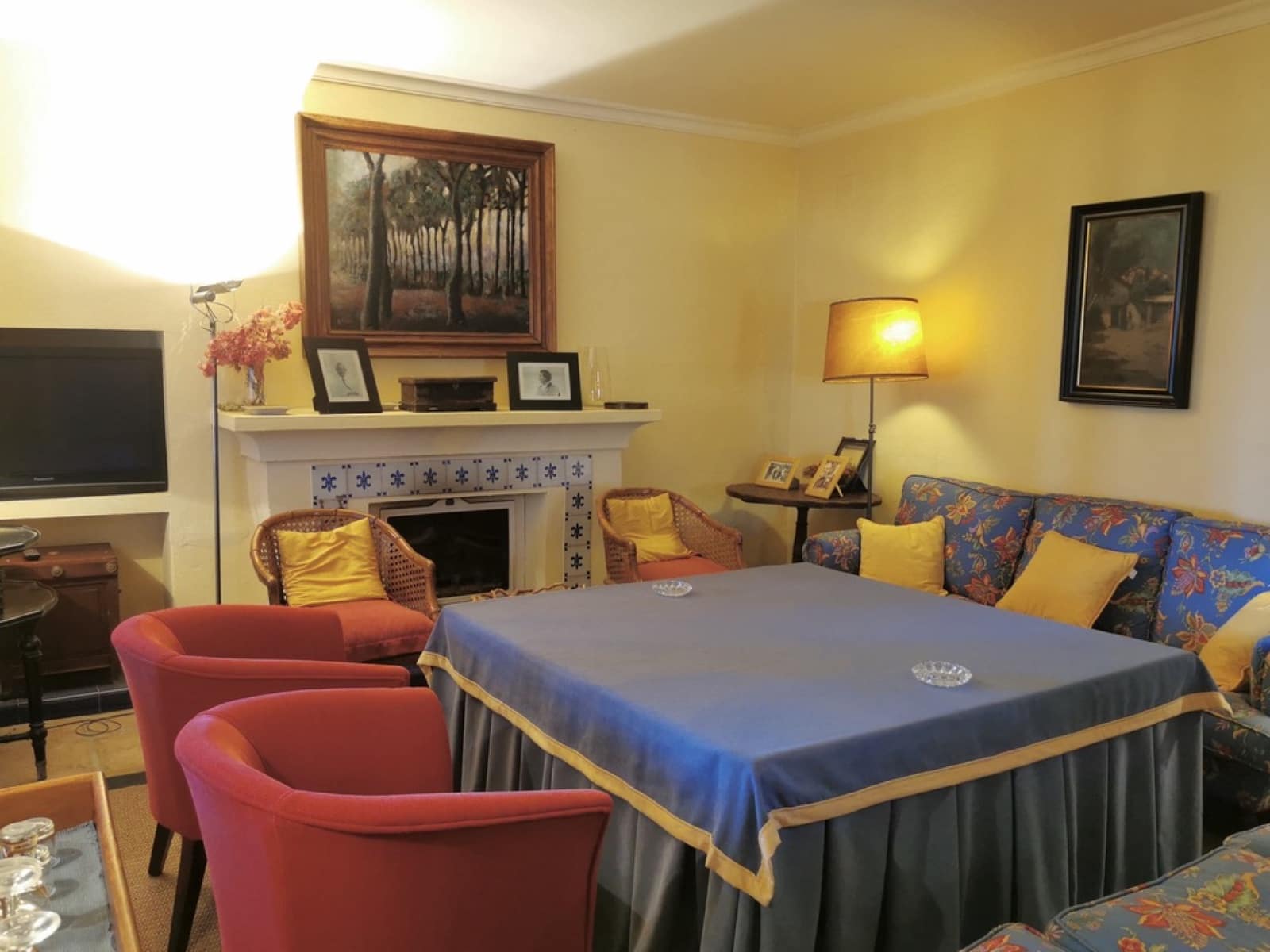 24 soveværelse Finca/Landehus til salg i Gerena med swimmingpool garage - € 2.800.000 (Ref: 8821144)