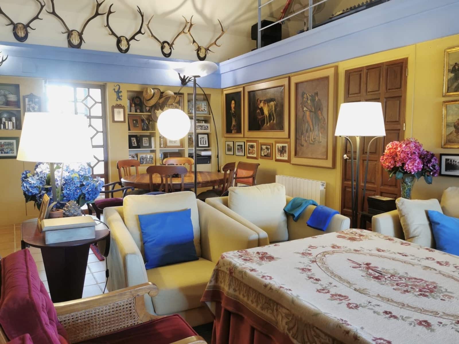 24 soveværelse Finca/Landehus til salg i Gerena med swimmingpool garage - € 2.800.000 (Ref: 8821144)