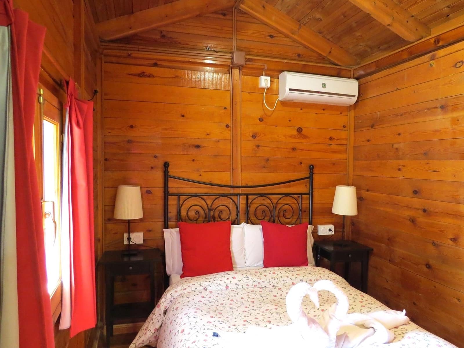 5 bedroom Hotel for sale in Laroles with pool - € 550,000 (Ref: 8843997)