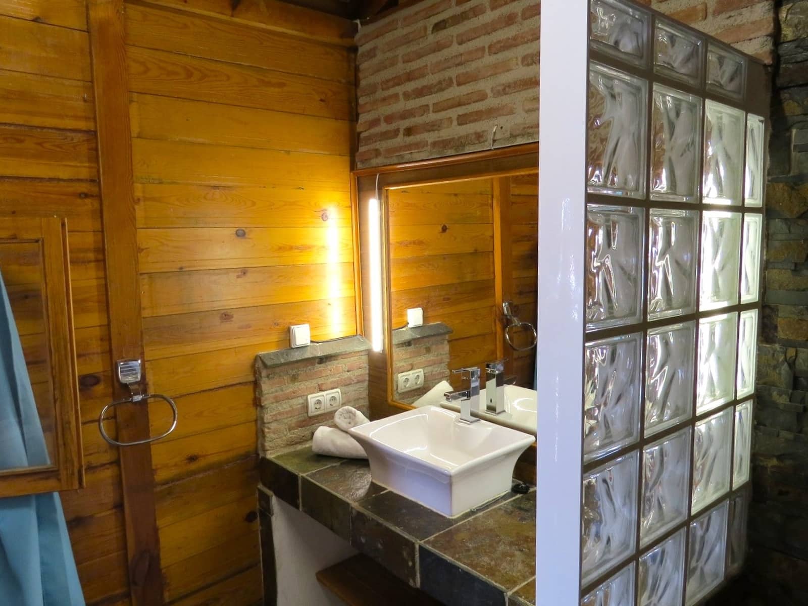 5 bedroom Hotel for sale in Laroles with pool - € 550,000 (Ref: 8843997)