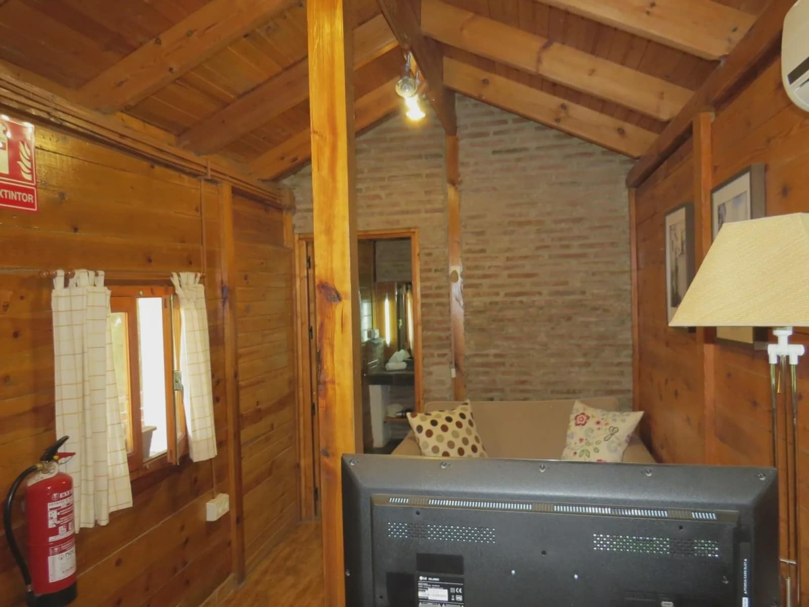 5 slaapkamer Finca/Landhuis te koop in Laroles met zwembad garage - € 480.000 (Ref: 8843997)