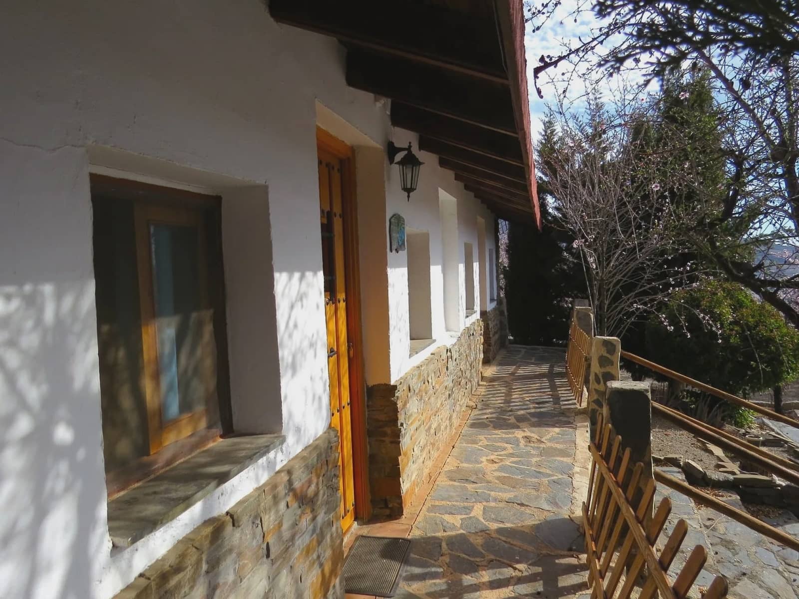 5 slaapkamer Finca/Landhuis te koop in Laroles met zwembad garage - € 480.000 (Ref: 8843997)