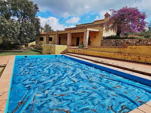 5 soveværelse Finca/Landehus til salg i Cortegana med swimmingpool - € 320.000 (Ref: 8885522)