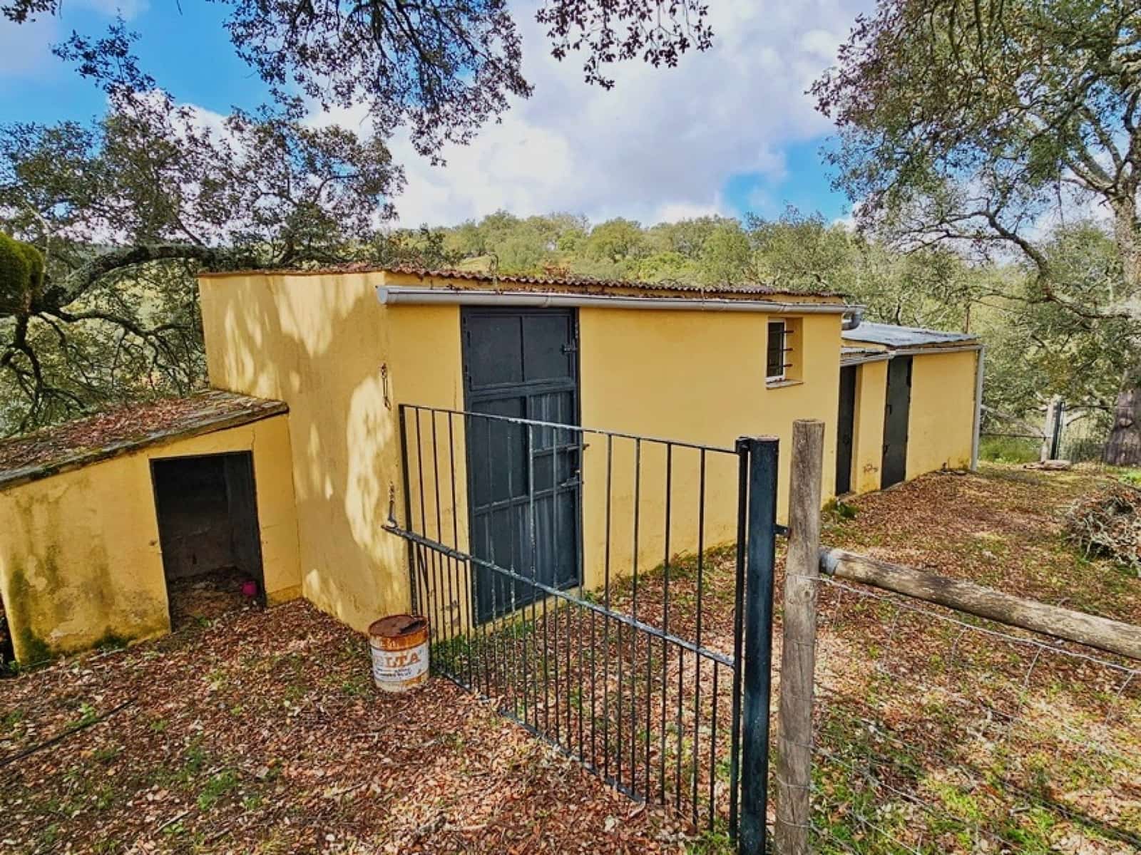 5 sypialnia Finka/Dom wiejski na sprzedaż w Cortegana z basenem - 320 000 € (Ref: 8885522)