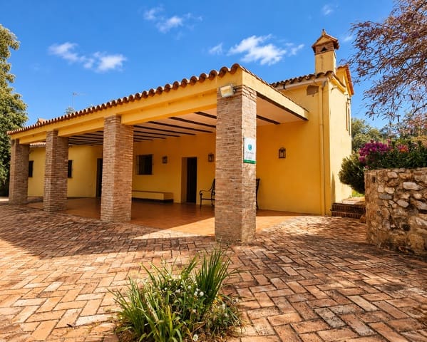 5 bedroom Finca/Country House for sale in Cortegana with pool - € 320,000 (Ref: 8885522)
