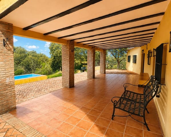 5 bedroom Finca/Country House for sale in Cortegana with pool - € 320,000 (Ref: 8885522)