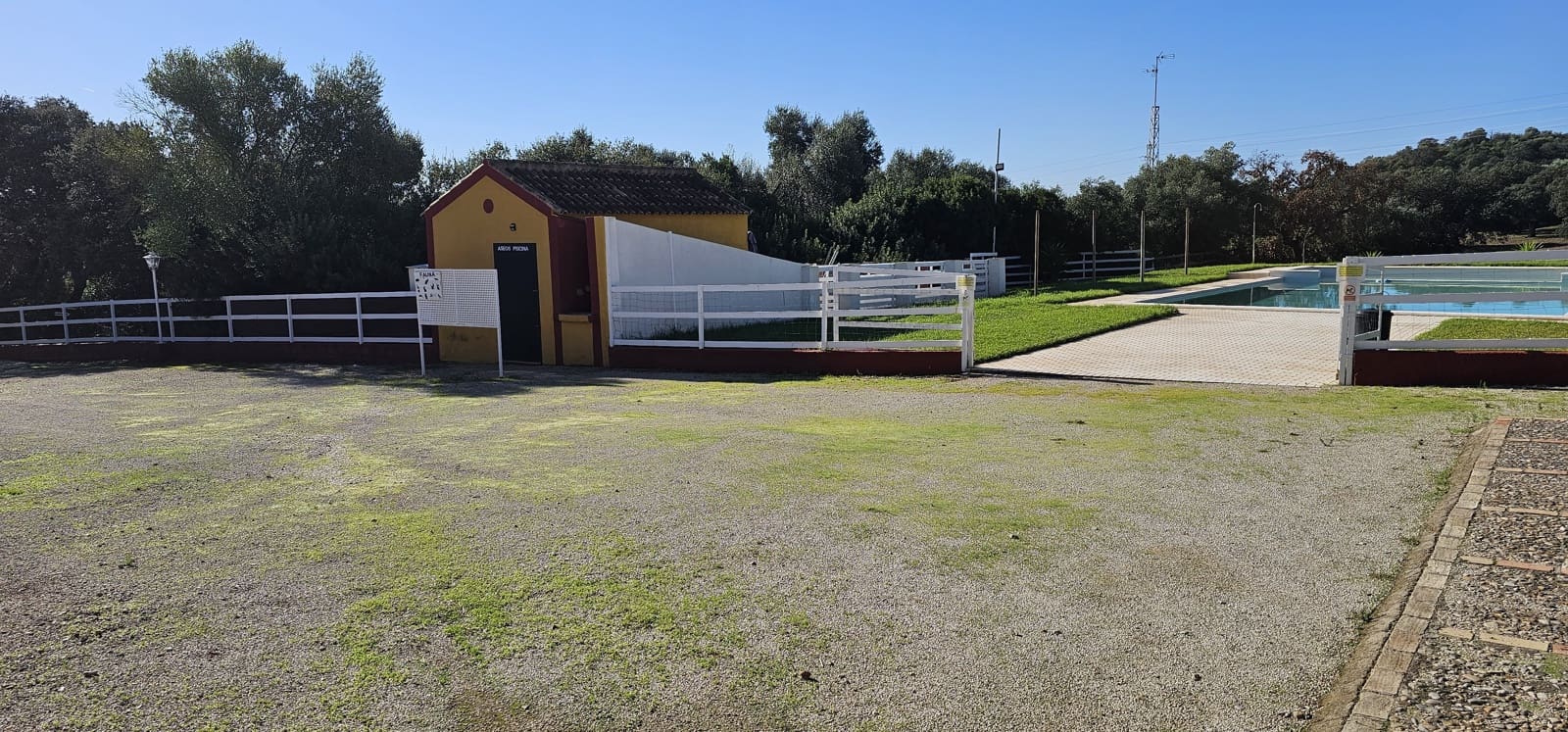 Hotel de 20 habitaciones en Morón de la Frontera en venta con piscina garaje - 1.200.000 € (Ref: 8895821)