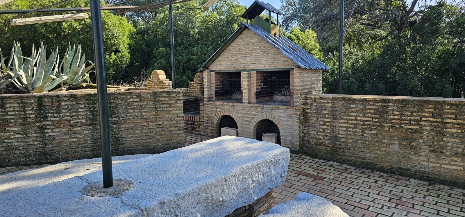 Hotel de 20 habitaciones en Morón de la Frontera en venta con piscina garaje - 1.200.000 € (Ref: 8895821)