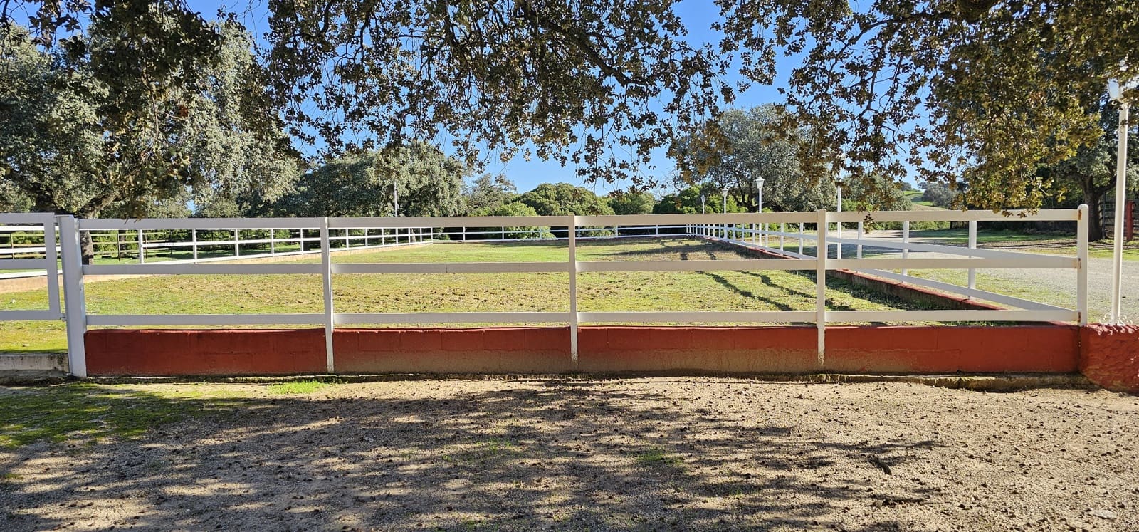 Hotel de 20 habitaciones en Morón de la Frontera en venta con piscina garaje - 1.200.000 € (Ref: 8895821)