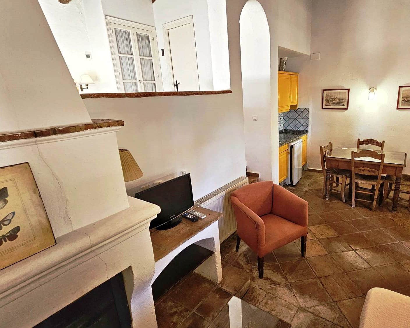 25 soveværelse Hotel til salg i Aracena med swimmingpool - € 3.500.000 (Ref: 8900870)