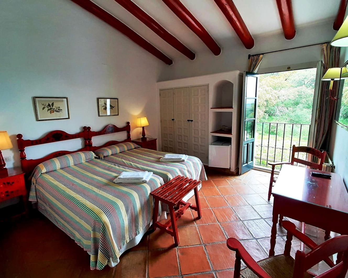 25 soveværelse Hotel til salg i Aracena med swimmingpool - € 3.500.000 (Ref: 8900870)