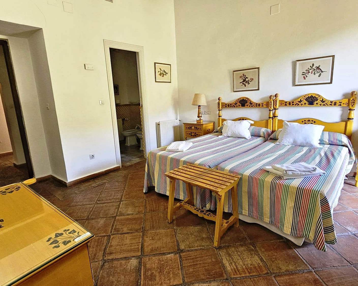 25 soveværelse Hotel til salg i Aracena med swimmingpool - € 3.500.000 (Ref: 8900870)