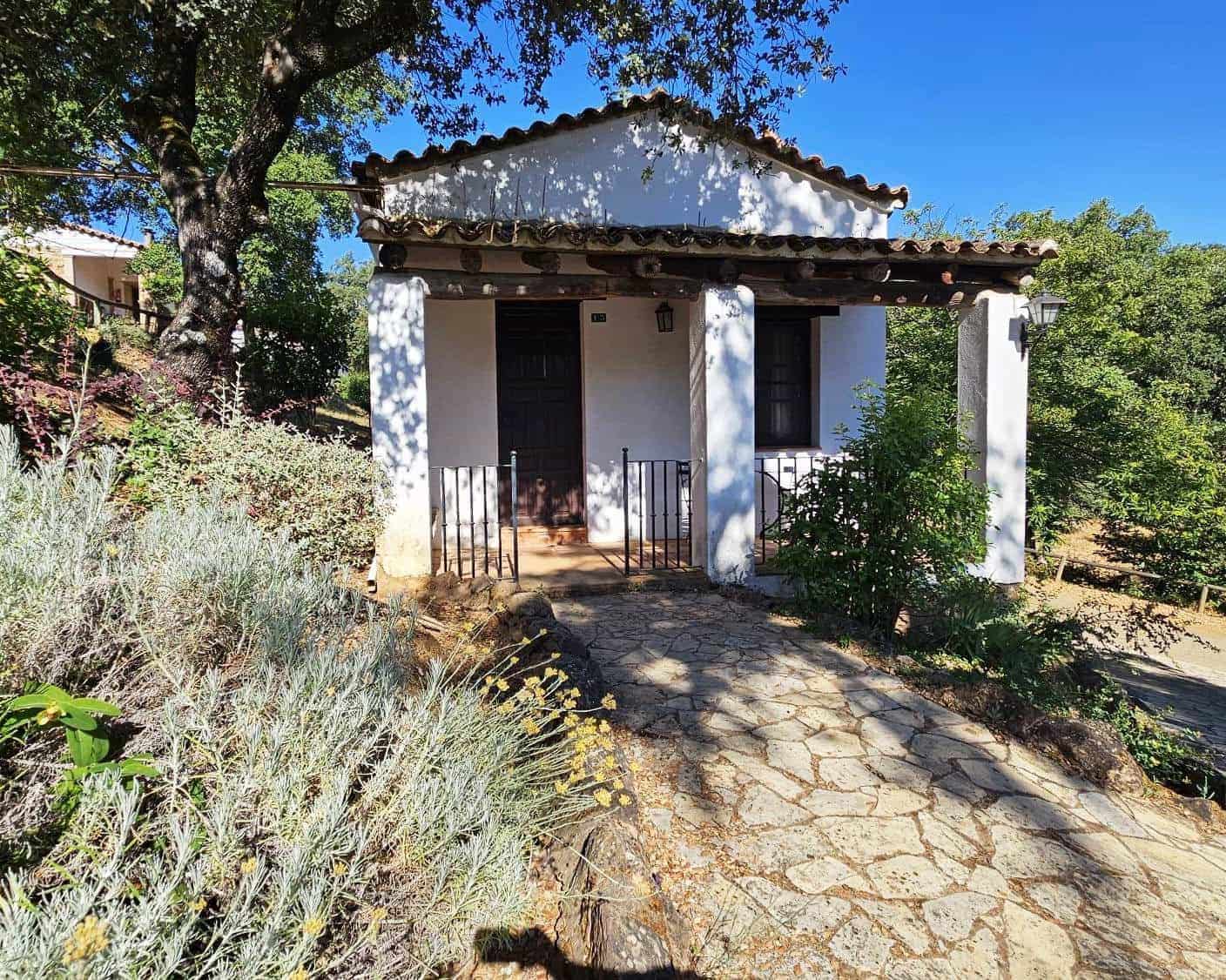 25 soveværelse Hotel til salg i Aracena med swimmingpool - € 3.500.000 (Ref: 8900870)