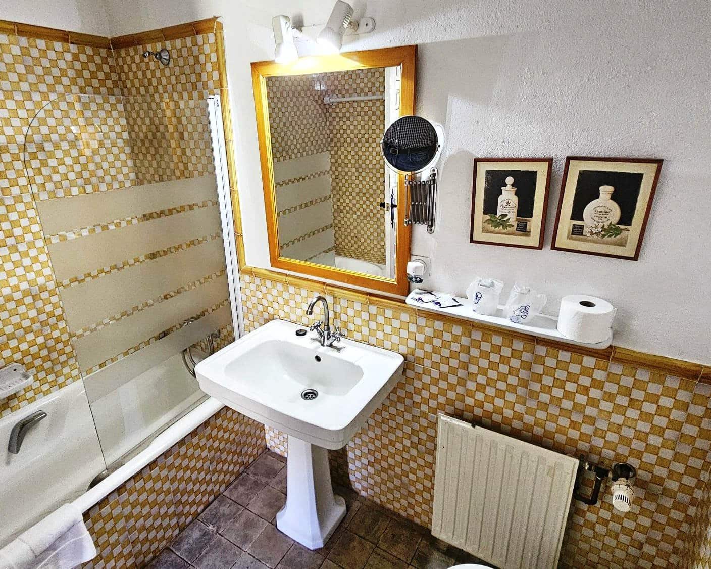 25 soveværelse Hotel til salg i Aracena med swimmingpool - € 3.500.000 (Ref: 8900870)