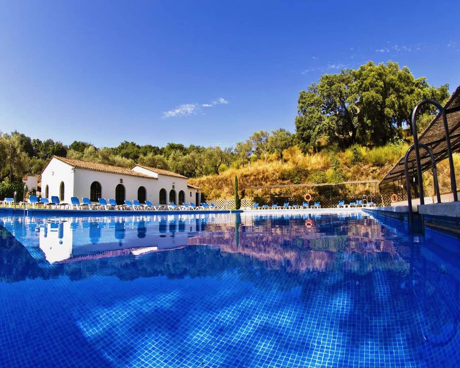 25 soveværelse Hotel til salg i Aracena med swimmingpool - € 3.500.000 (Ref: 8900870)