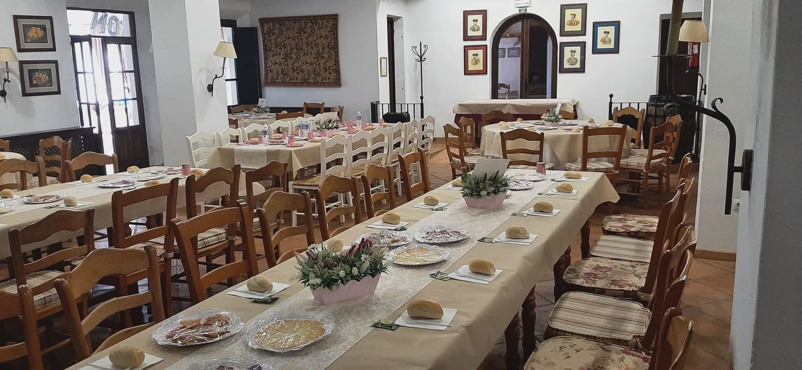 25 quarto Hotel para venda em Aracena com piscina - 3 500 000 € (Ref: 8900870)