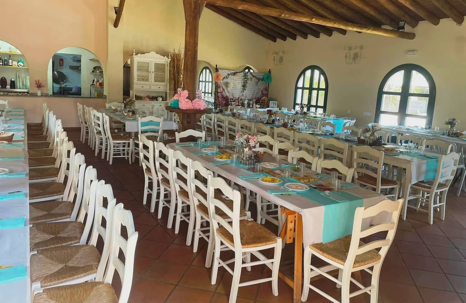 25 quarto Hotel para venda em Aracena com piscina - 3 500 000 € (Ref: 8900870)