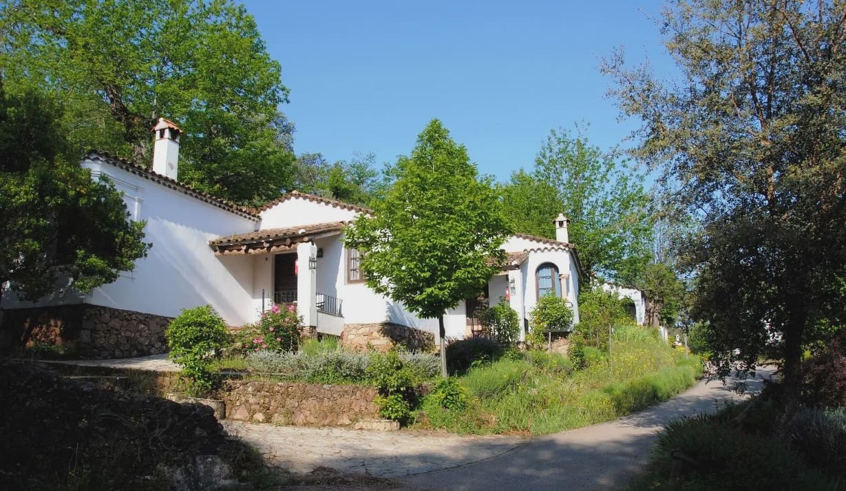 25 quarto Hotel para venda em Aracena com piscina - 3 500 000 € (Ref: 8900870)