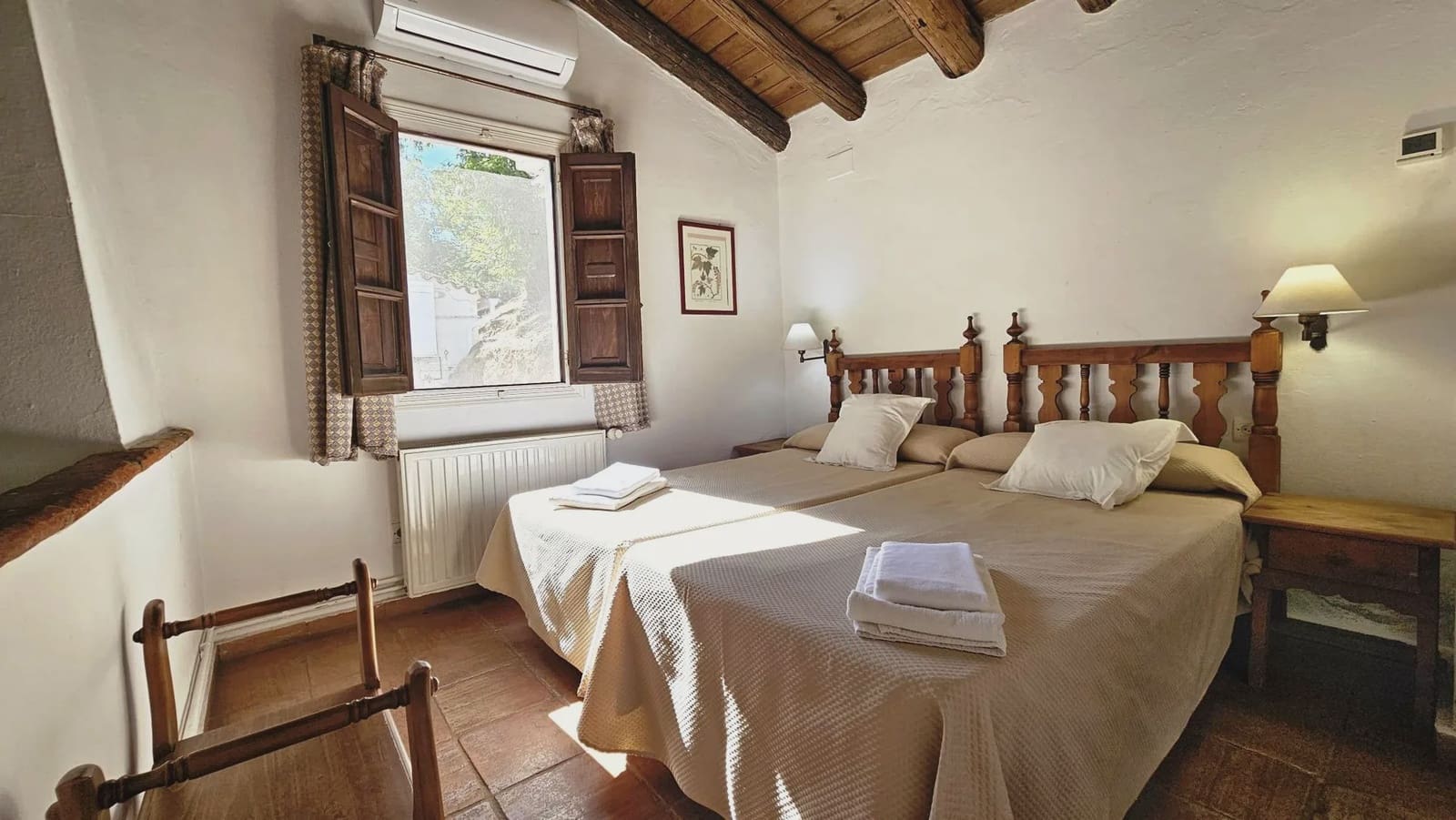 25 quarto Hotel para venda em Aracena com piscina - 3 500 000 € (Ref: 8900870)