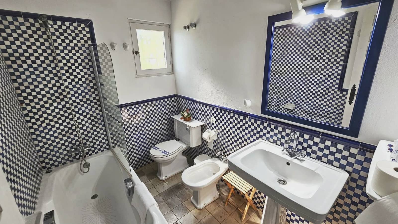 25 quarto Hotel para venda em Aracena com piscina - 3 500 000 € (Ref: 8900870)