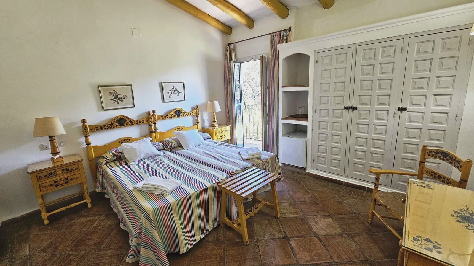 25 quarto Hotel para venda em Aracena com piscina - 3 500 000 € (Ref: 8900870)