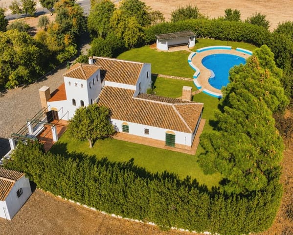 5 soverom Finca/Herregård til salgs i La Puebla de Cazalla med svømmebasseng garasje - € 750 000 (Ref: 8917440)