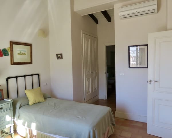 4 bedroom Townhouse for sale in Osuna - € 425,000 (Ref: 9245709)