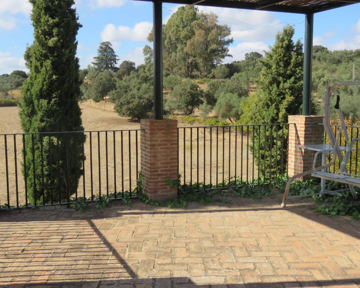 5 soveværelse Finca/Landehus til salg i Cazalla de la Sierra med swimmingpool garage - € 550.000 (Ref: 9248917)