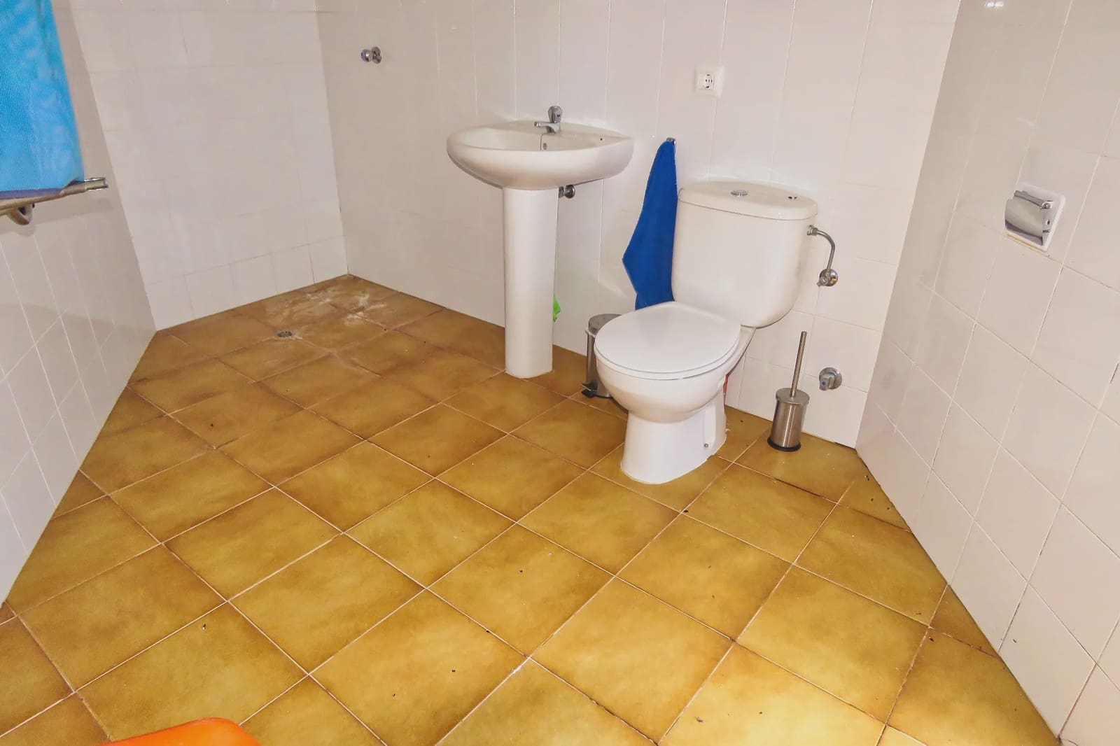 5 soveværelse Finca/Landehus til salg i Cazalla de la Sierra med swimmingpool garage - € 550.000 (Ref: 9248917)