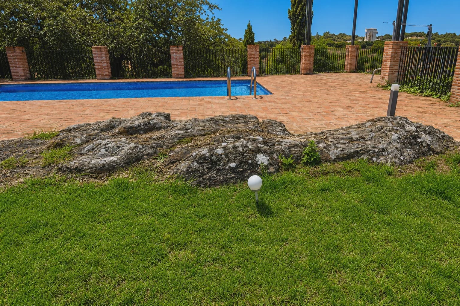 5 soveværelse Finca/Landehus til salg i Cazalla de la Sierra med swimmingpool garage - € 550.000 (Ref: 9248917)