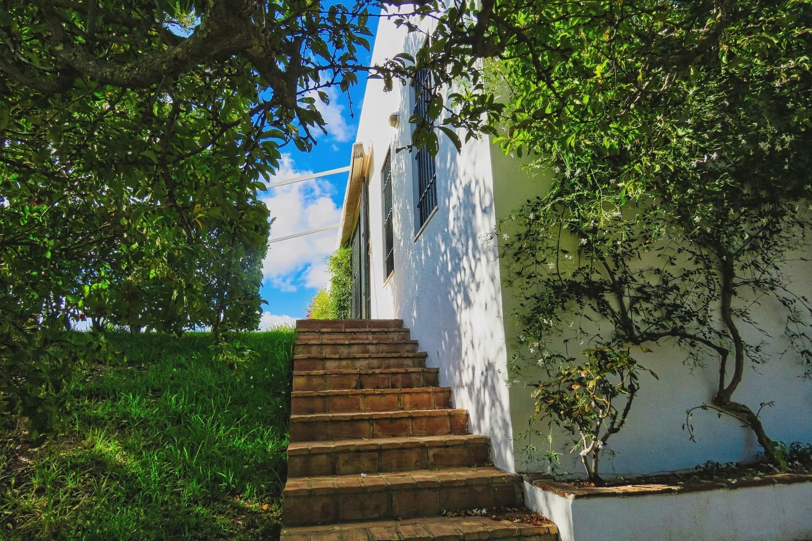 5 soveværelse Finca/Landehus til salg i Cazalla de la Sierra med swimmingpool garage - € 550.000 (Ref: 9248917)