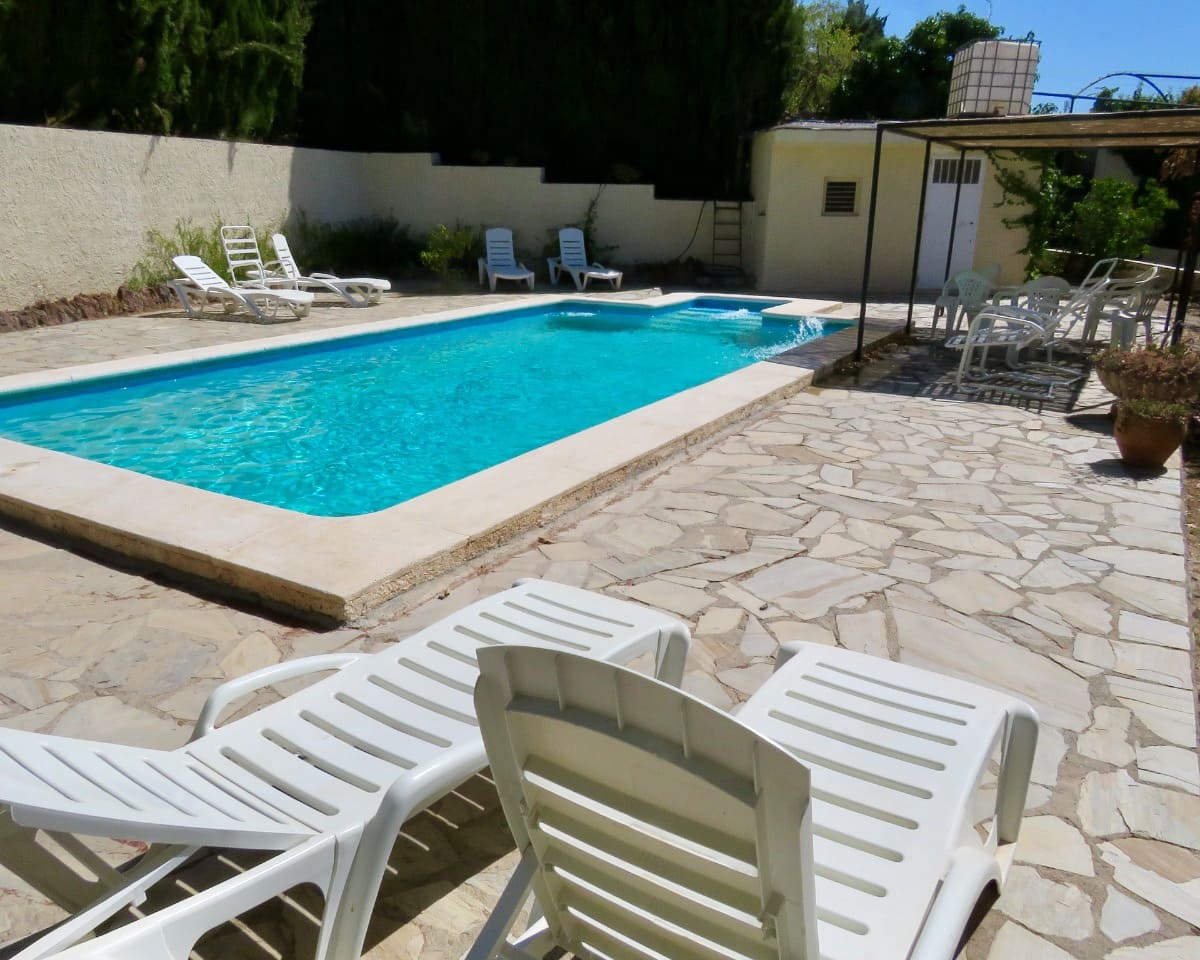 4 soveværelse Finca/Landehus til salg i Carataunas med swimmingpool garage - € 230.000 (Ref: 9270542)