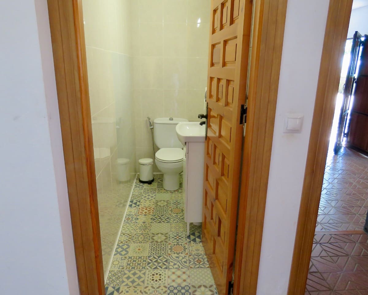 4 soveværelse Finca/Landehus til salg i Carataunas med swimmingpool garage - € 230.000 (Ref: 9270542)