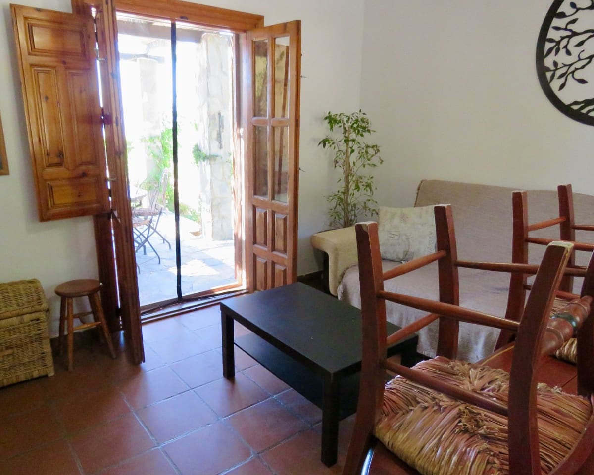 4 soveværelse Finca/Landehus til salg i Carataunas med swimmingpool garage - € 230.000 (Ref: 9270542)