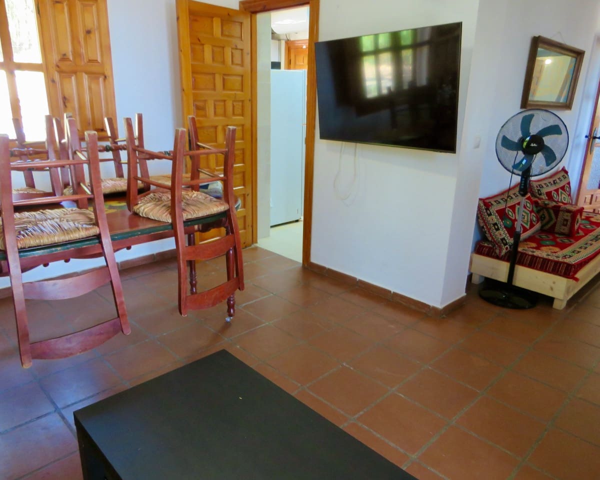 4 soveværelse Finca/Landehus til salg i Carataunas med swimmingpool garage - € 230.000 (Ref: 9270542)