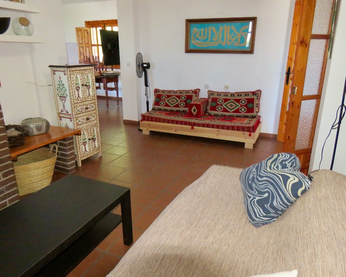 4 soveværelse Finca/Landehus til salg i Carataunas med swimmingpool garage - € 230.000 (Ref: 9270542)