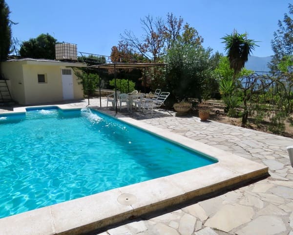 4 soveværelse Finca/Landehus til salg i Carataunas med swimmingpool garage - € 230.000 (Ref: 9270542)