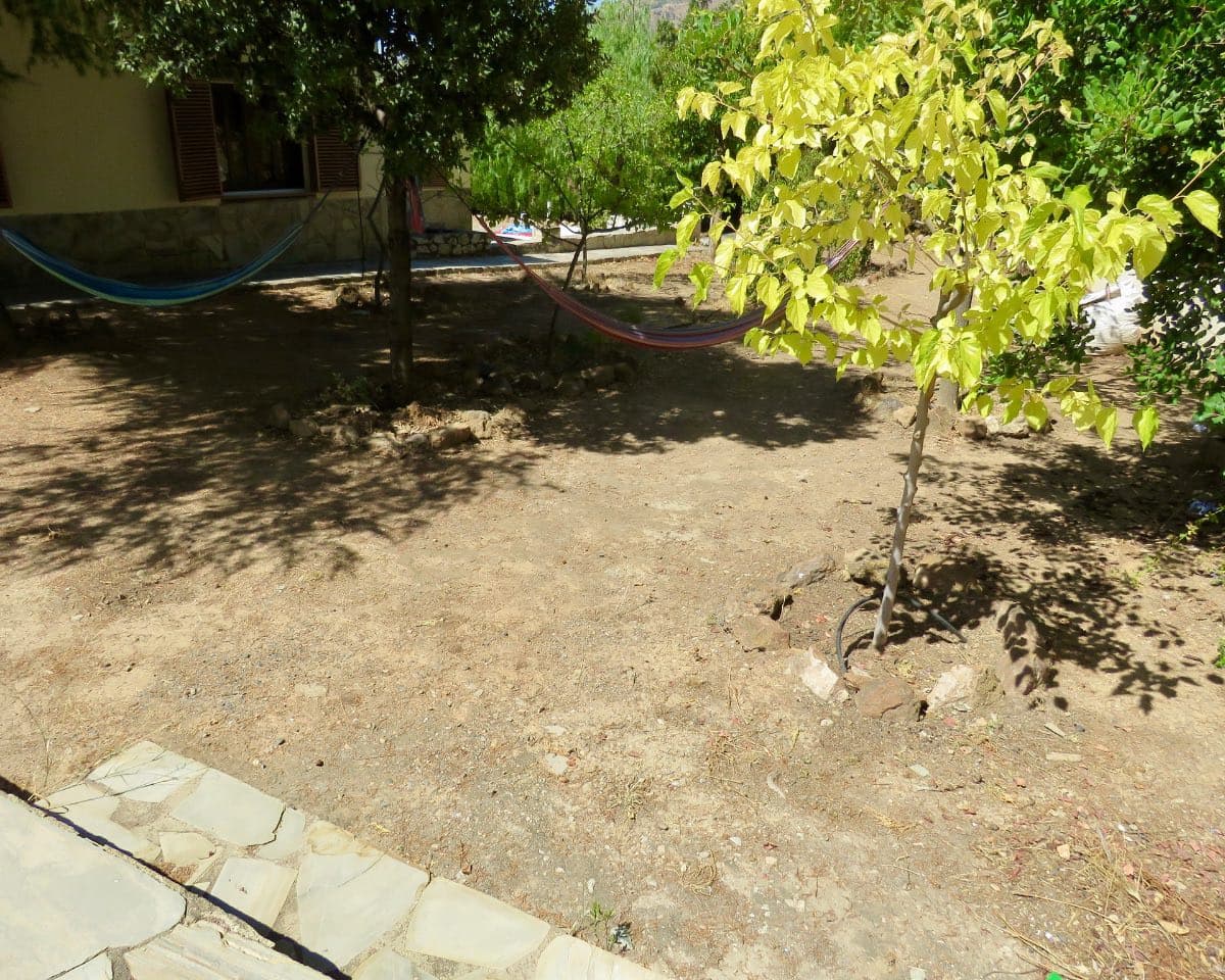 4 soveværelse Finca/Landehus til salg i Carataunas med swimmingpool garage - € 230.000 (Ref: 9270542)