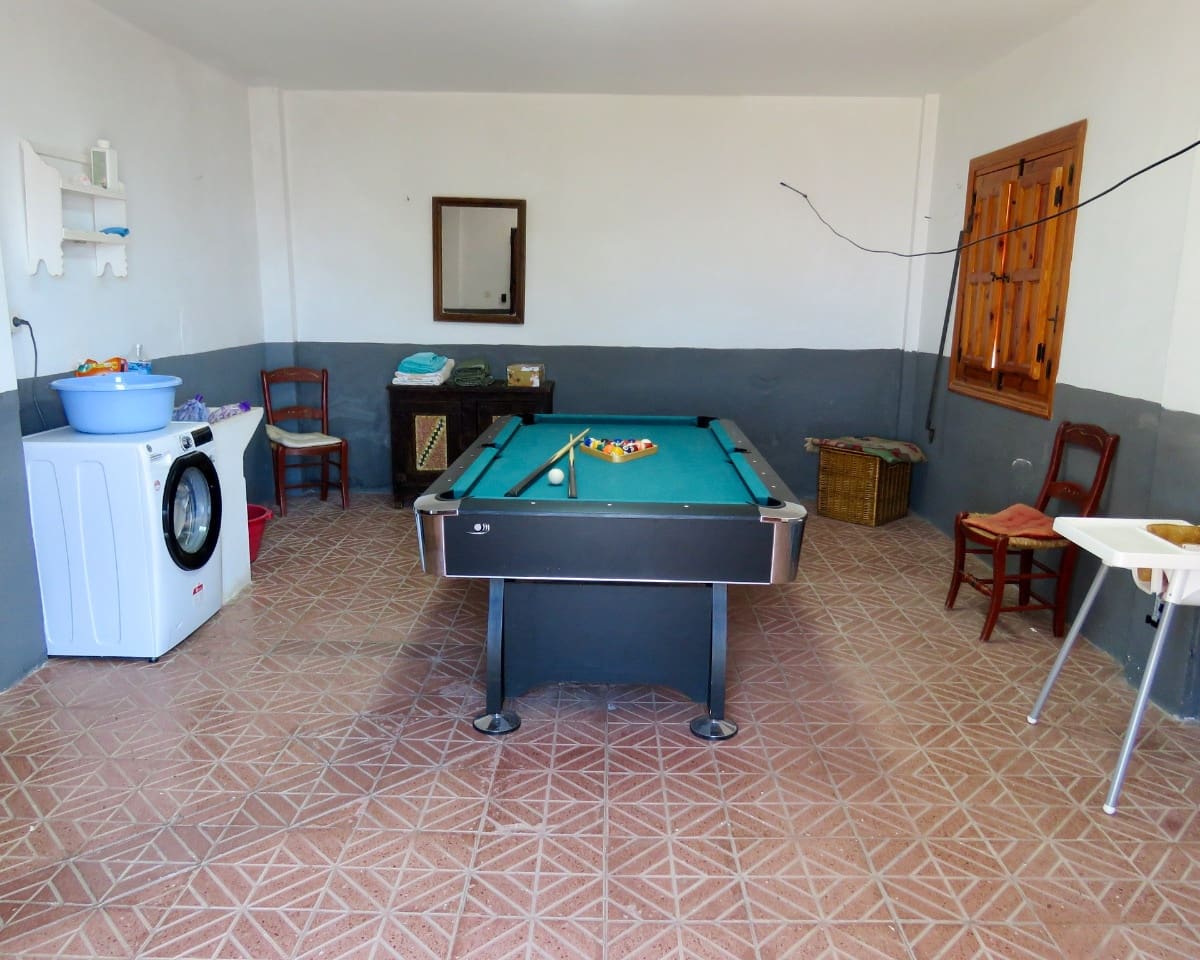 4 soveværelse Finca/Landehus til salg i Carataunas med swimmingpool garage - € 230.000 (Ref: 9270542)