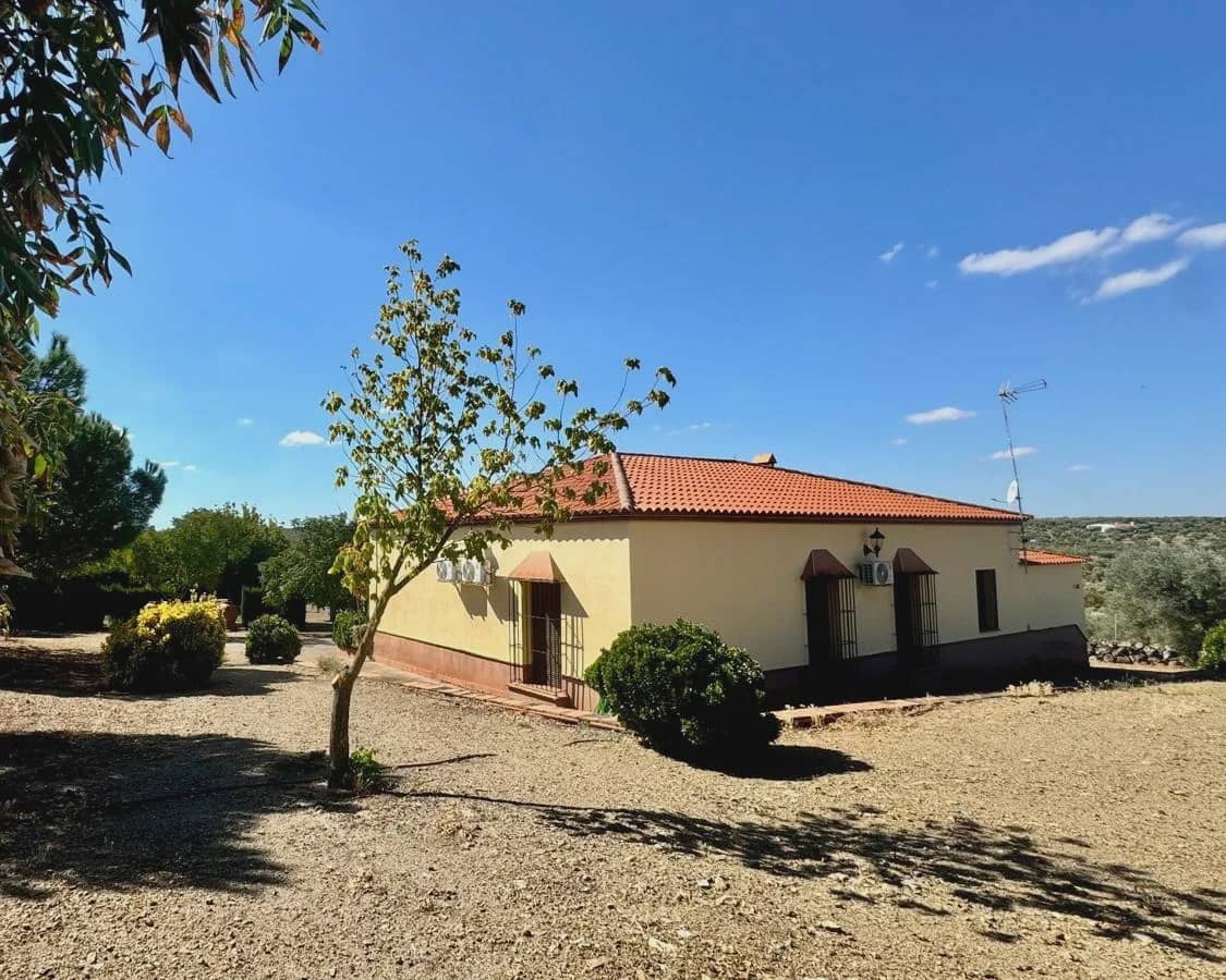 3 soveværelse Finca/Landehus til salg i Berlanga med swimmingpool garage - € 195.000 (Ref: 9325454)