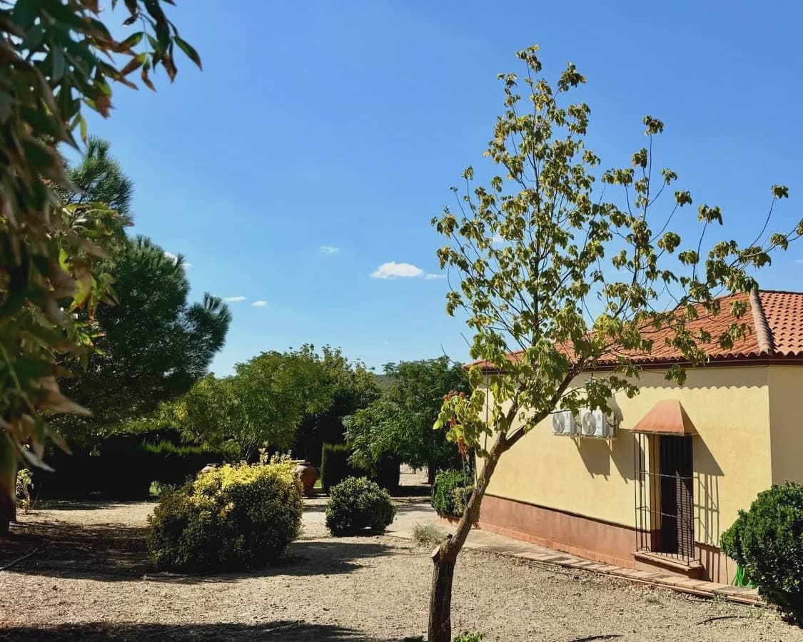3 soveværelse Finca/Landehus til salg i Berlanga med swimmingpool garage - € 195.000 (Ref: 9325454)