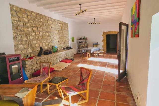 20 Zimmer Hotel zu verkaufen in Ubeda mit Pool - 799.000 € (Ref: 9395498)